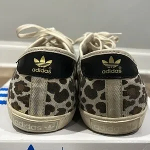 Adidas×Jeremyscott Leopard pixelcut_20_0adaf9d2-cf89-40f8